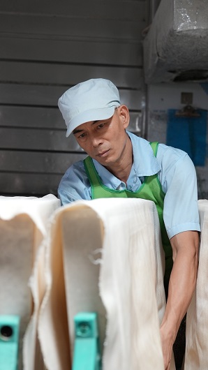 壓濾機(jī)換布，一等獎(jiǎng)，朱岸青.JPG